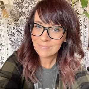 Meet your Posher, Monica